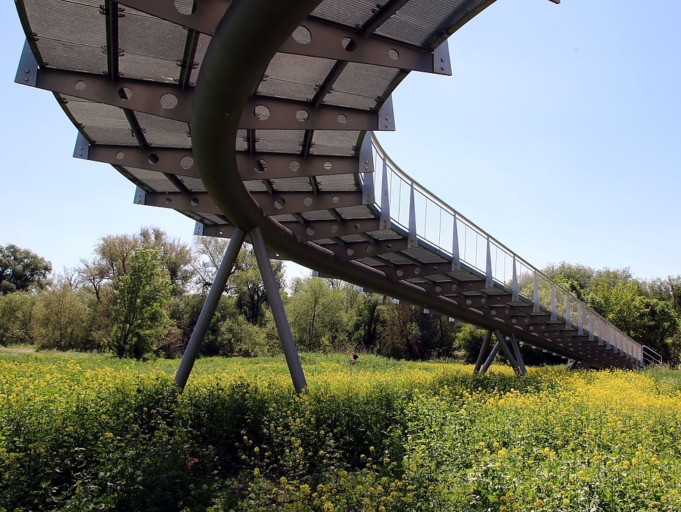 Ein Job aus dem Bereich Infrastruktur bei Gruner: Die Brücke Adler-Bogen